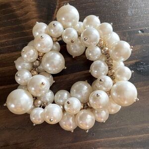 Ali-Khan New York Elegant Stretch Faux  Pearl Beaded Bracelet